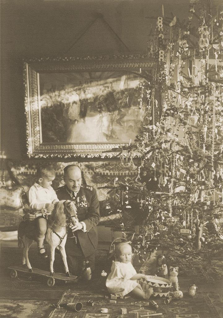 Feliks Kamiński z dziećmi – z synem Pawłem i córką Barbarą, 1936 r. /Zbiory prywatne Pawła Kamińskiego/
